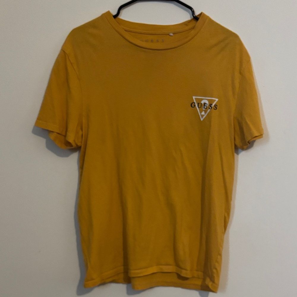 Guess Tee Shirt Size Medium